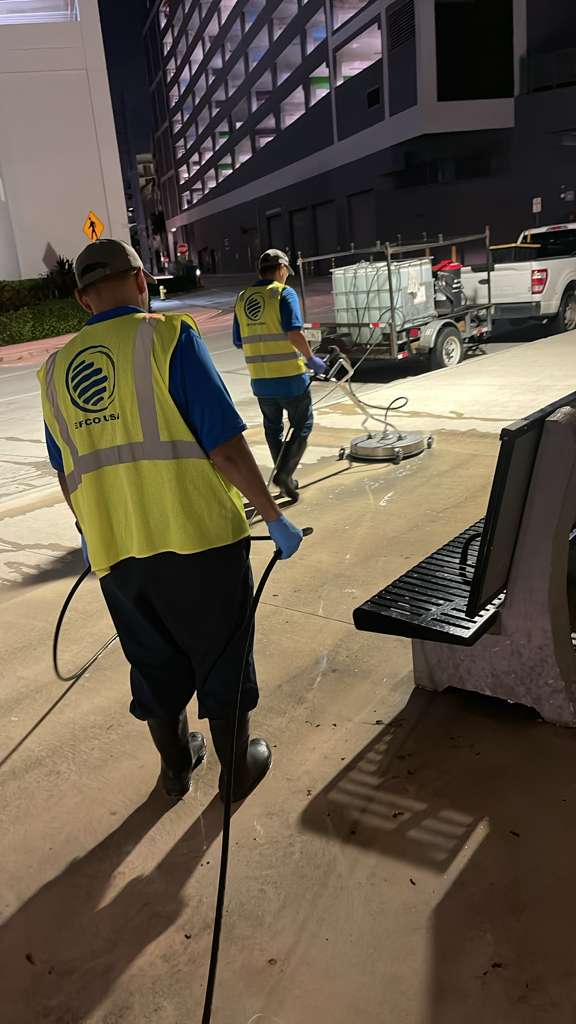 Cepillando-piso con hidrojet